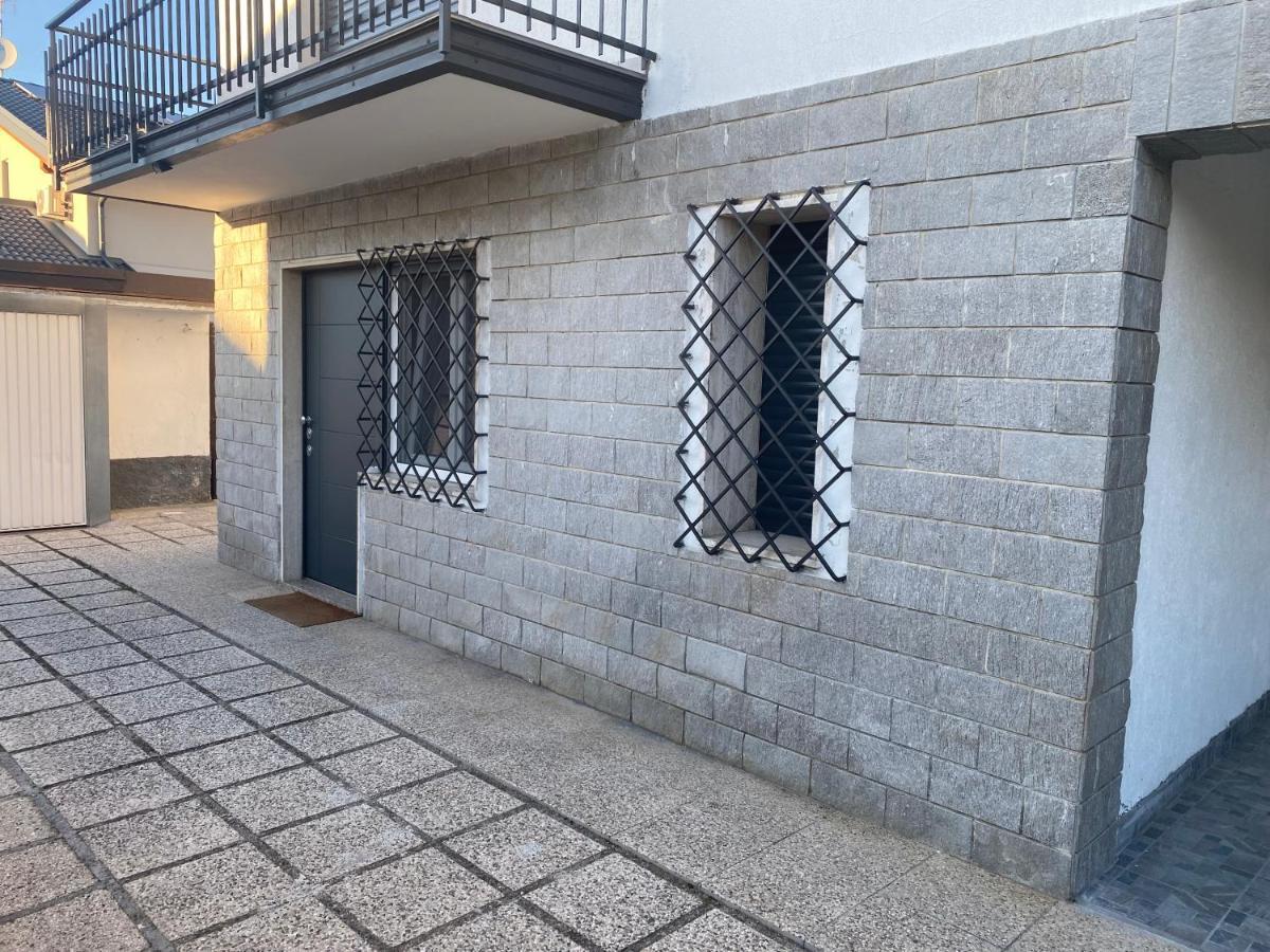 Appartamento In Villa Parabiago Bagian luar foto