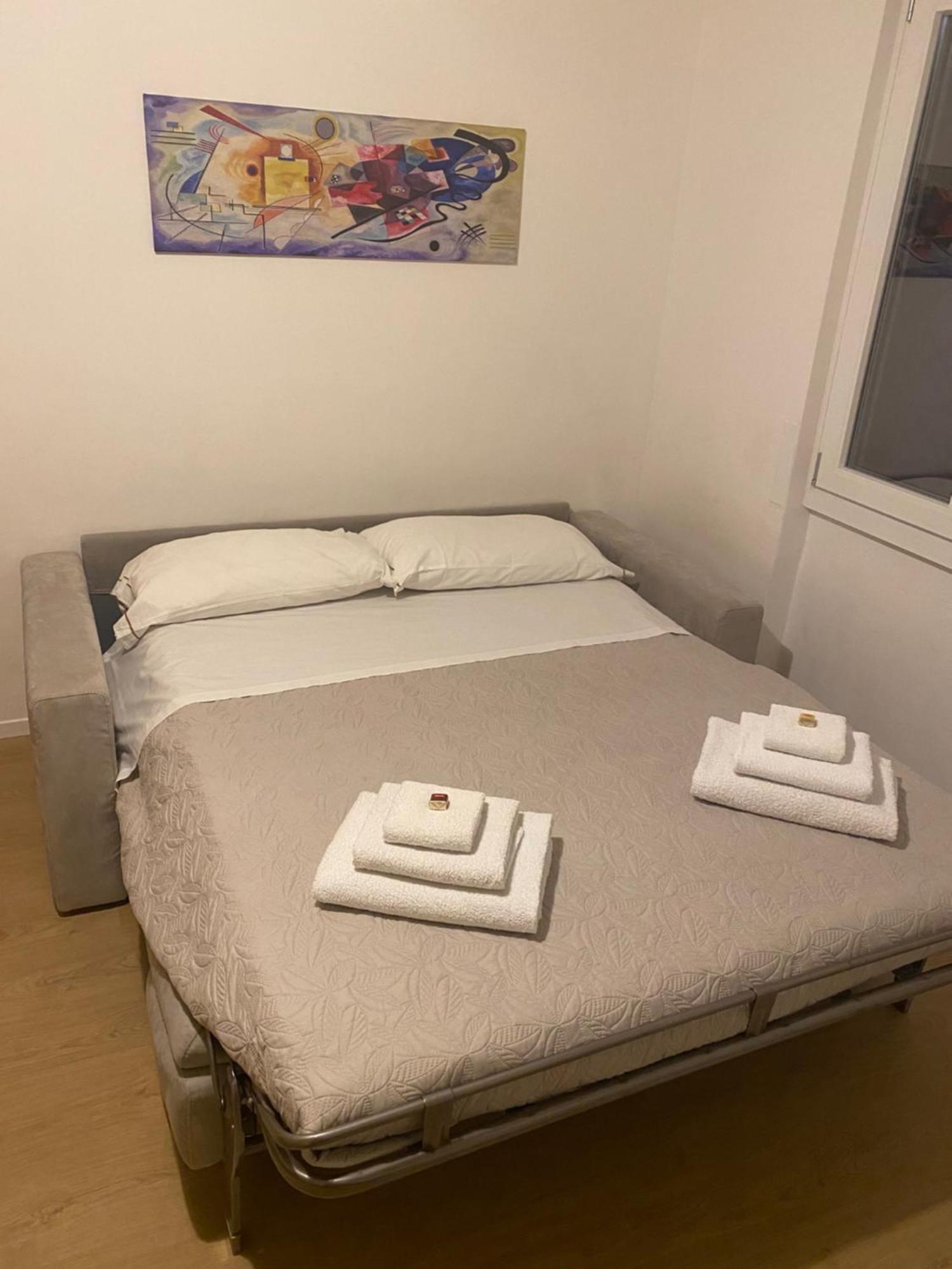 Appartamento In Villa Parabiago Bagian luar foto